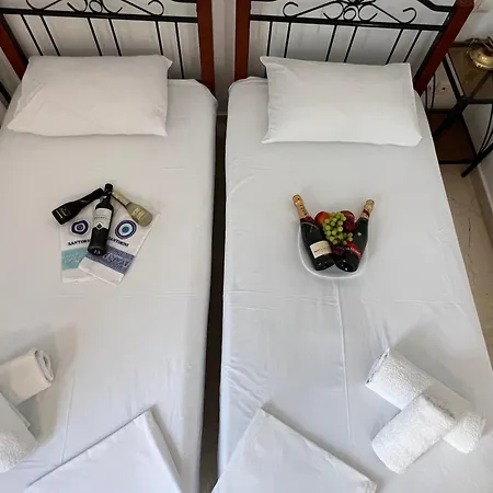 Santa Magia Hotel Kamari (Santorini)